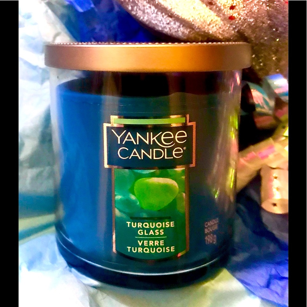 One Turquoise Glass tumbler Candle Yankee